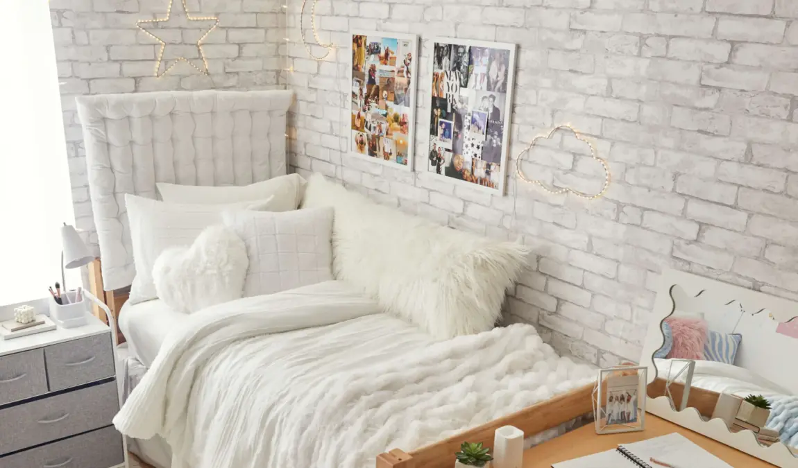 Bold & Beautiful: Making a Statement with Color in Your Dorm Room