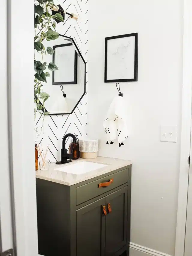 cropped-Small-but-Mighty-19-Clever-Powder-Room-Ideas-for-Limited-Spaces-nature.webp