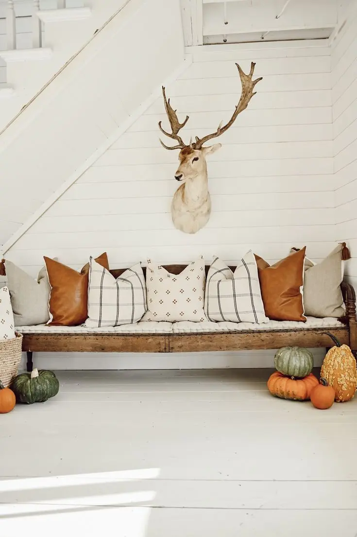 Stylish Fall Entryway Decorating Ideas	