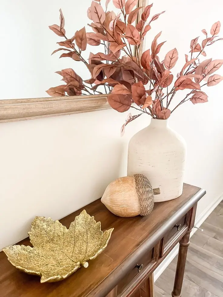 Warm and Inviting Entryway Decor for Autumn	