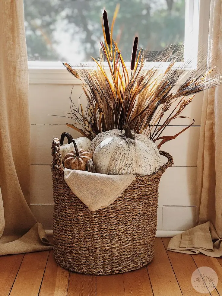 Make your entryway elegant and inviting with these fall decor ideas. Greet the season in style.
	