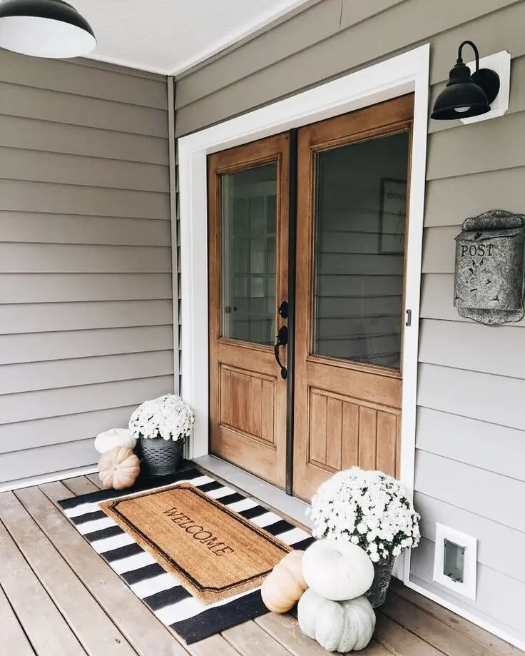 Welcome Fall with Stunning Entryway Decor	