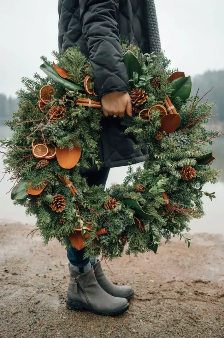 Discover 35 elegant ideas to welcome the season in style with fall entryway decor.
