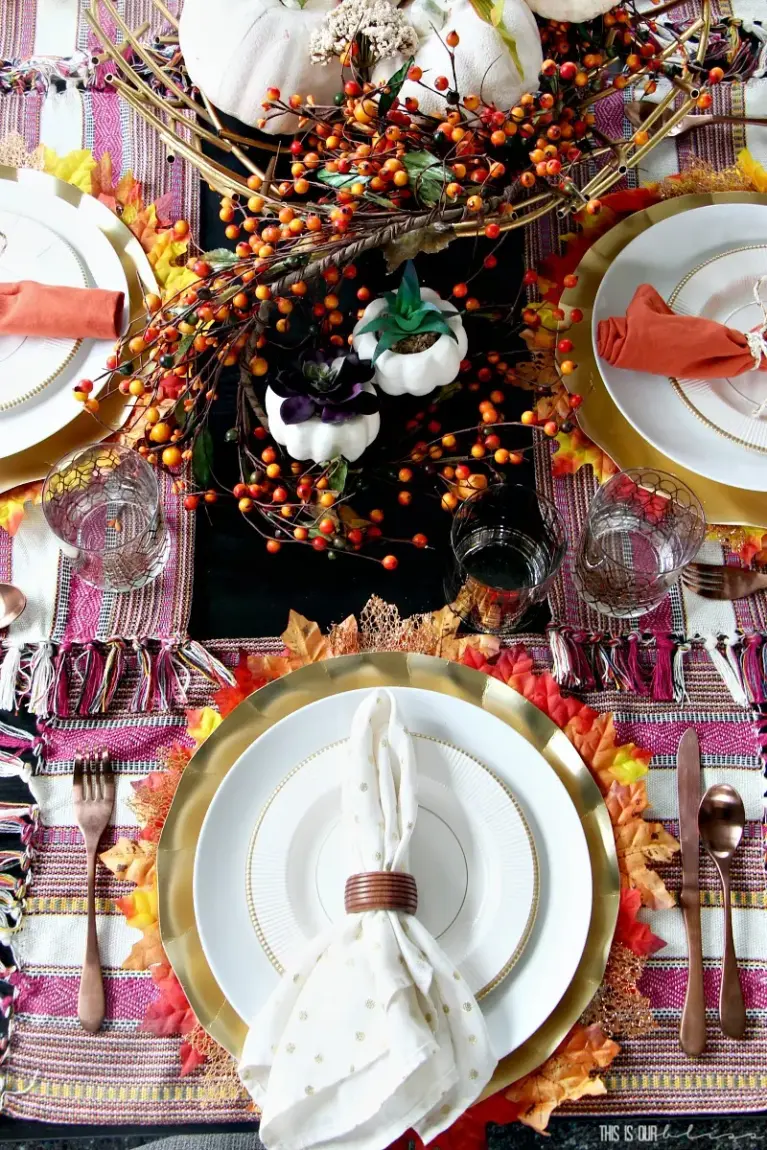 Thanksgiving Table Decorations for a Festive Atmosphere	