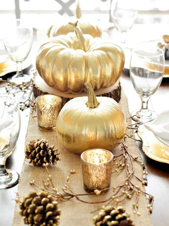 Rustic Charm for Your Thanksgiving Table Decor