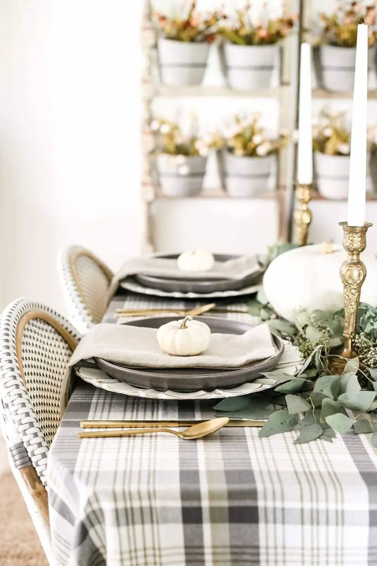 Modern Thanksgiving Table Settings	