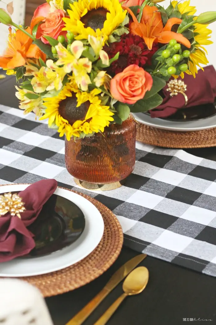 Thanksgiving Table Decoration Ideas on a Budget	