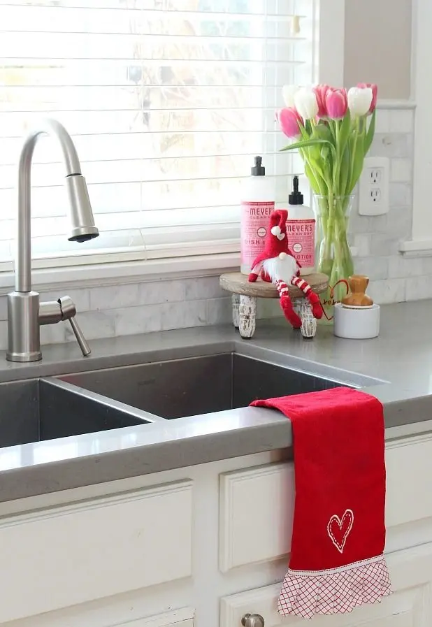 Turn your kitchen into a love letter with these Valentine's Day decor ideas. From heartwarming signage to adorable crafts, create a space filled with love notes.
