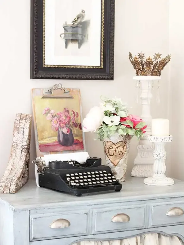 cropped-vintage-valentines-decor-typewriter-vignette-valentine-1.webp