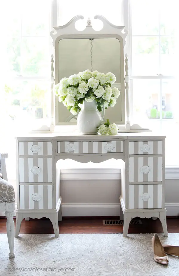 25 Stunning Painted Bedroom Furniture Makeovers You’ll Love
